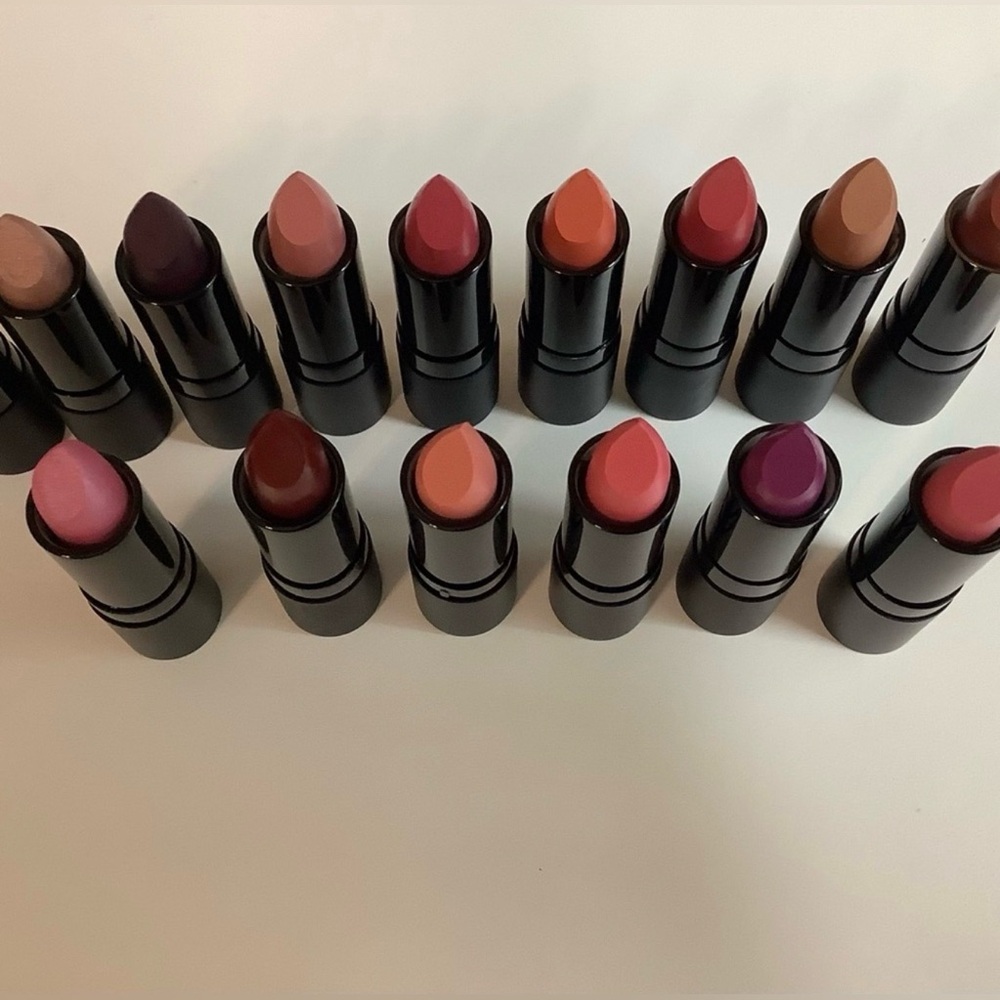 NEW 15PC Zuliani Womens Lipstick Collection - Assorted Pinks, Nudes & Berries